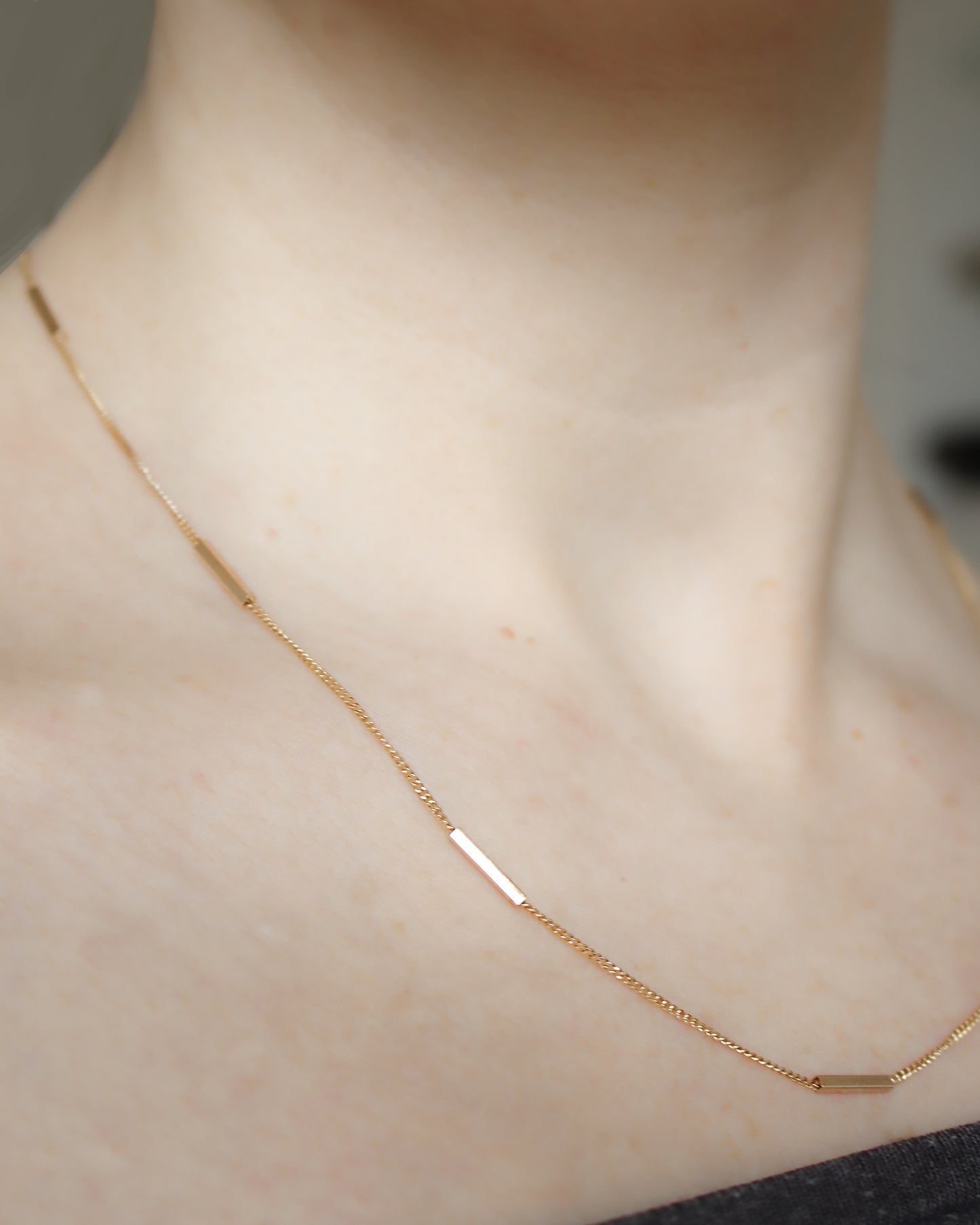 9ct gold baton and chain link necklace