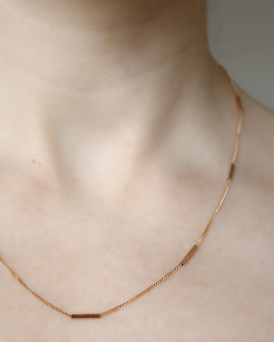 9ct gold baton and chain link necklace