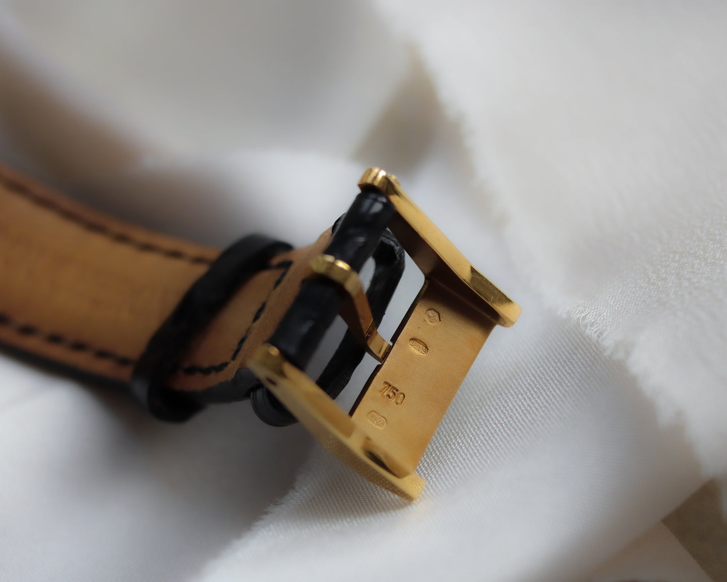 Boucheron Carrée Wristwatch – 18ct Gold with Clous de Paris