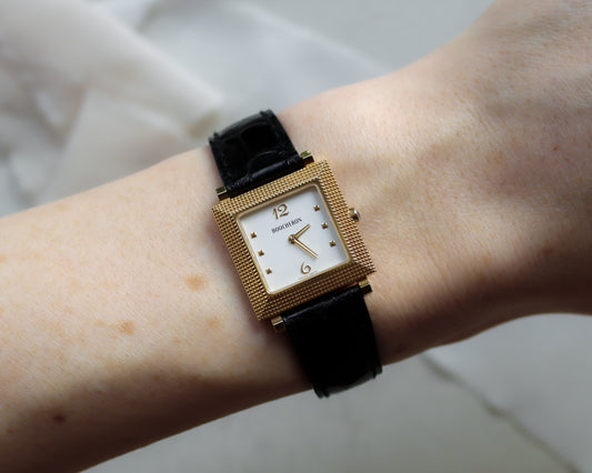 Boucheron Carrée Wristwatch – 18ct Gold with Clous de Paris