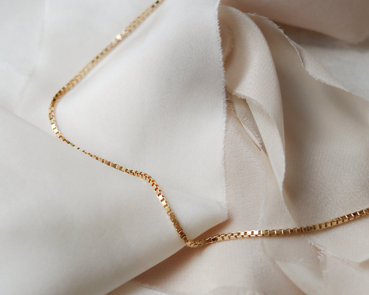 9ct gold box link long chain necklace