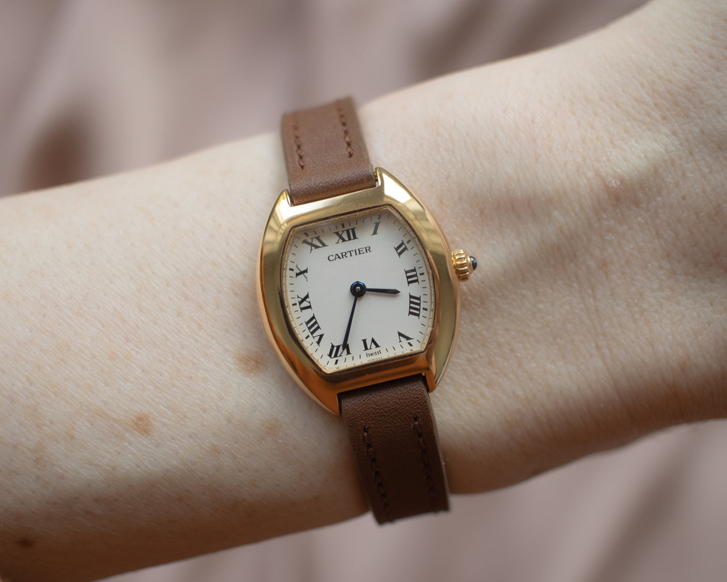 Rare Cartier Tortue Model 1945 in 18ct Yellow Gold - 1995