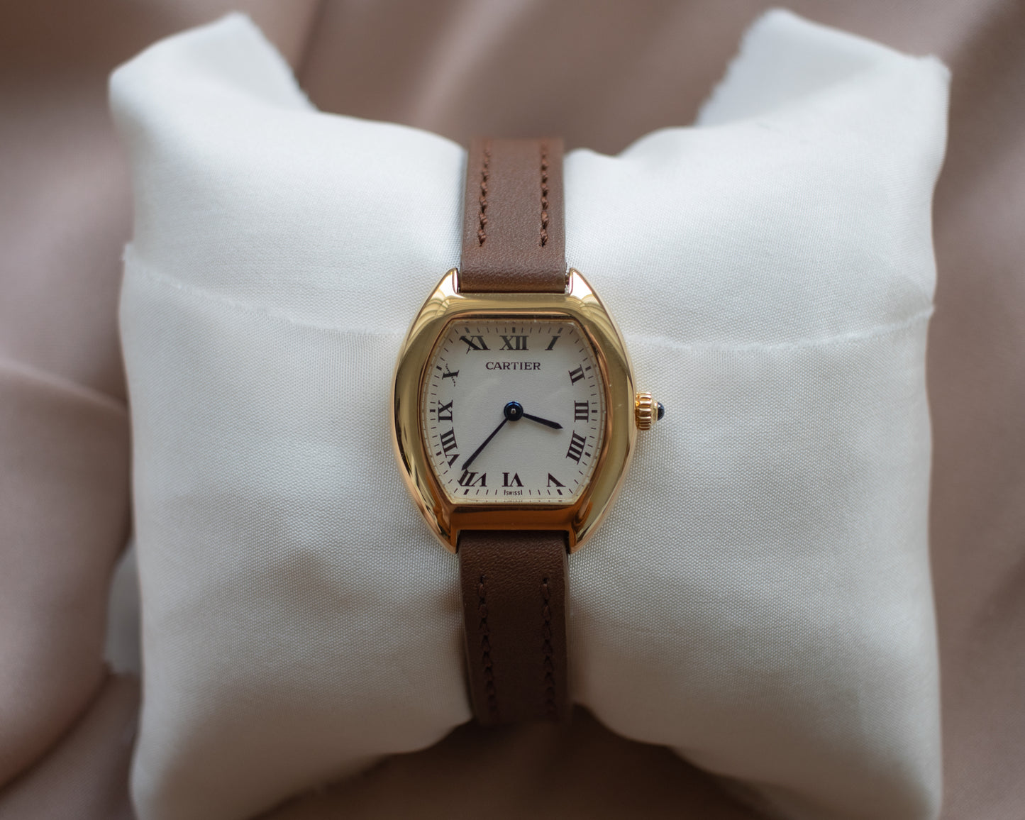 Rare Cartier Tortue Model 1945 in 18ct Yellow Gold - 1995
