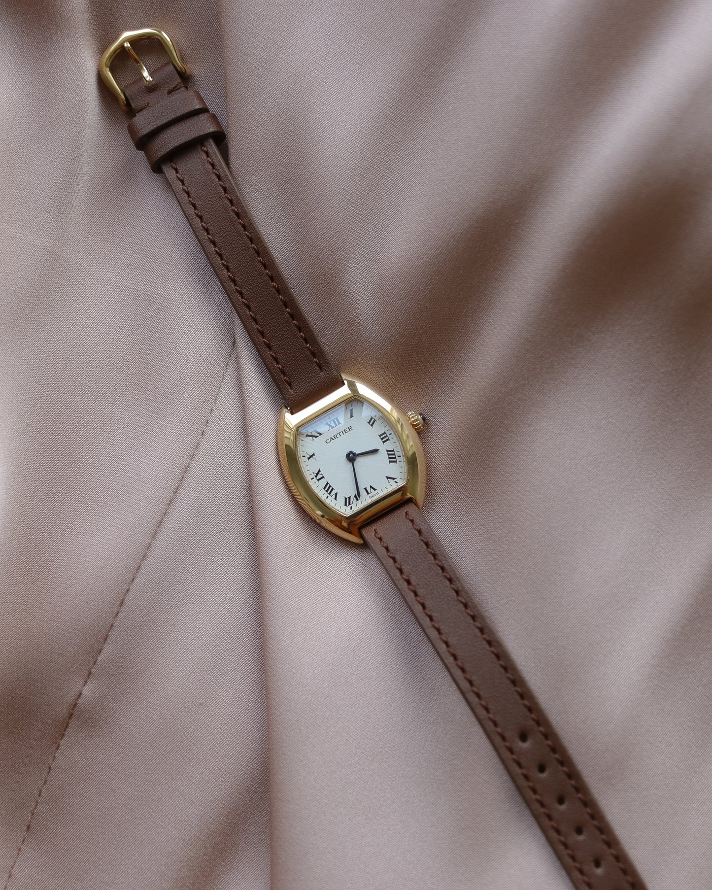 Rare Cartier Tortue Model 1945 in 18ct Yellow Gold - 1995