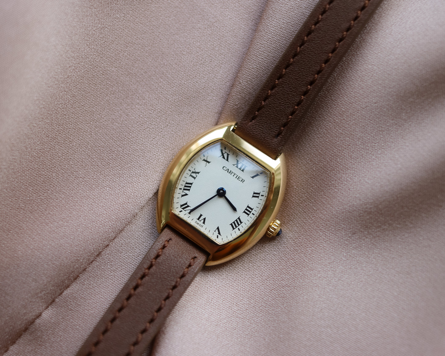 Rare Cartier Tortue Model 1945 in 18ct Yellow Gold - 1995