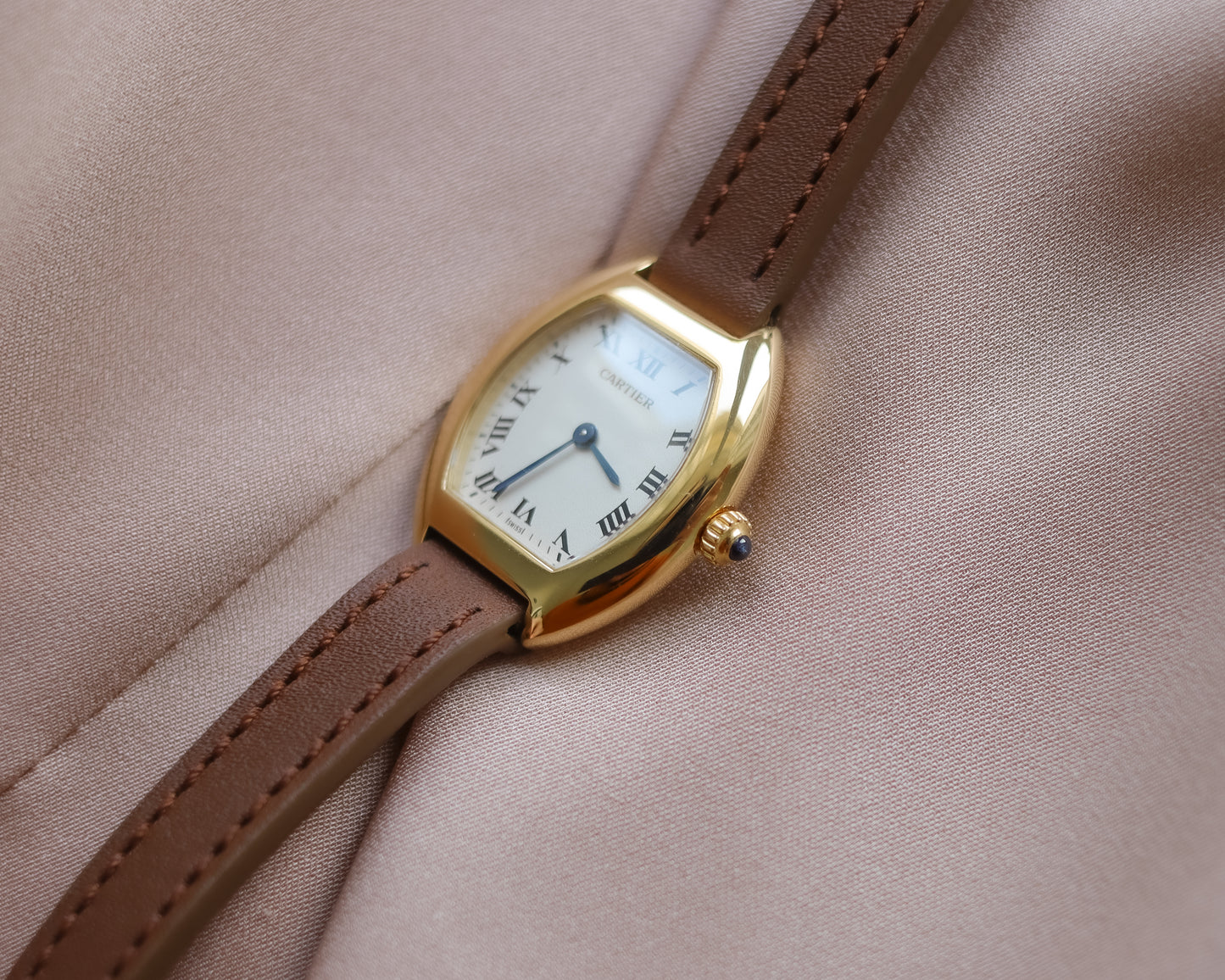 Rare Cartier Tortue Model 1945 in 18ct Yellow Gold - 1995