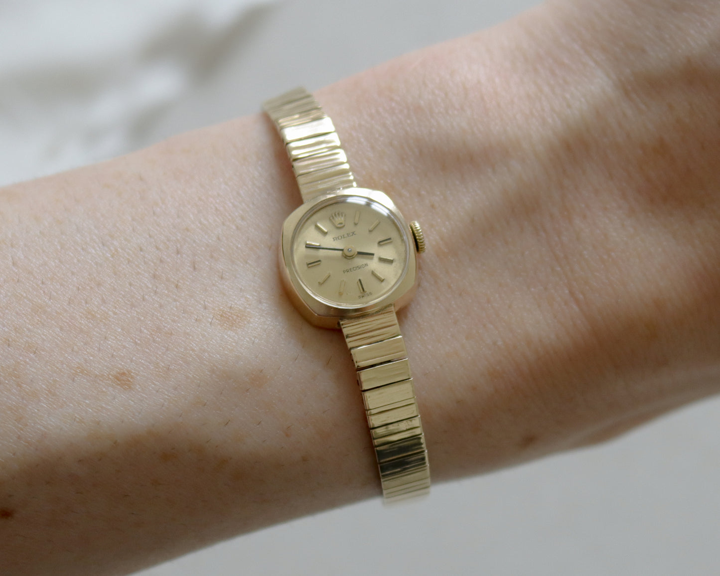 Rolex ladies solid gold wrist watch