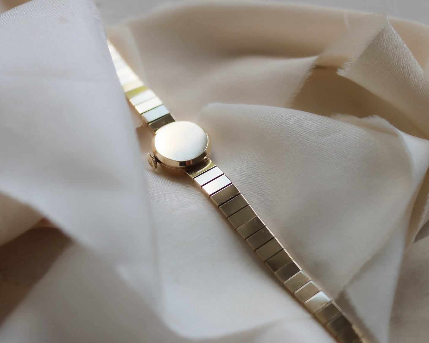 Ladies Rolex Precision Wristwatch in 9ct gold with silver dial - 1961