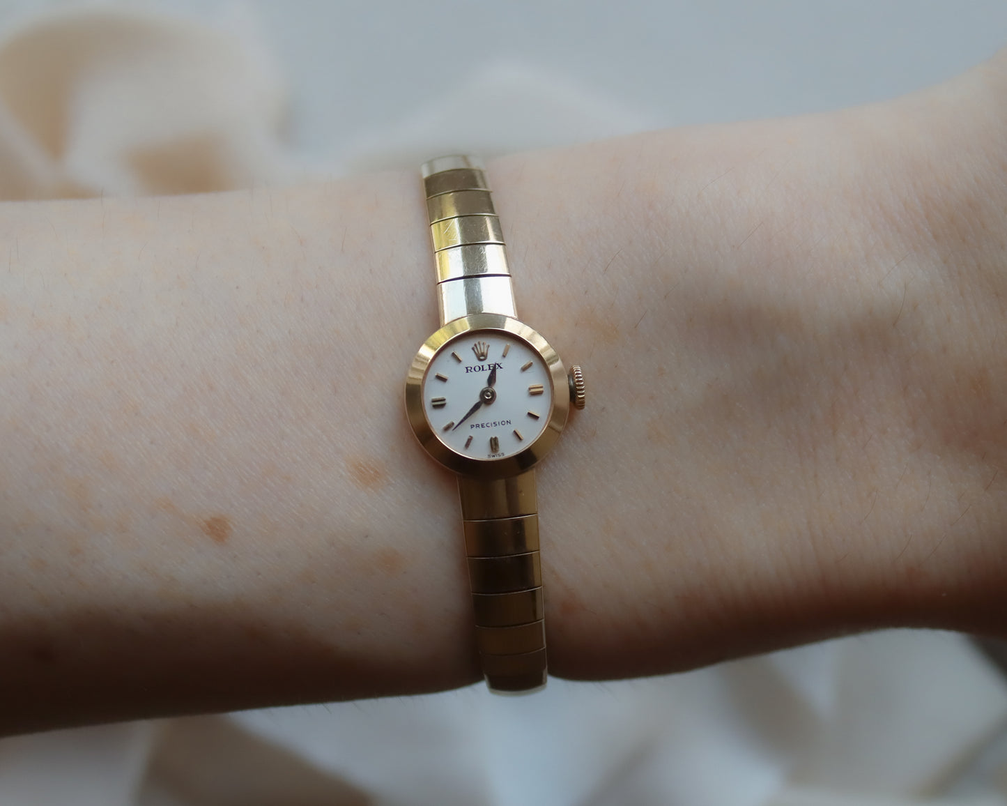 Ladies Rolex Precision Wristwatch in 9ct gold with silver dial - 1961