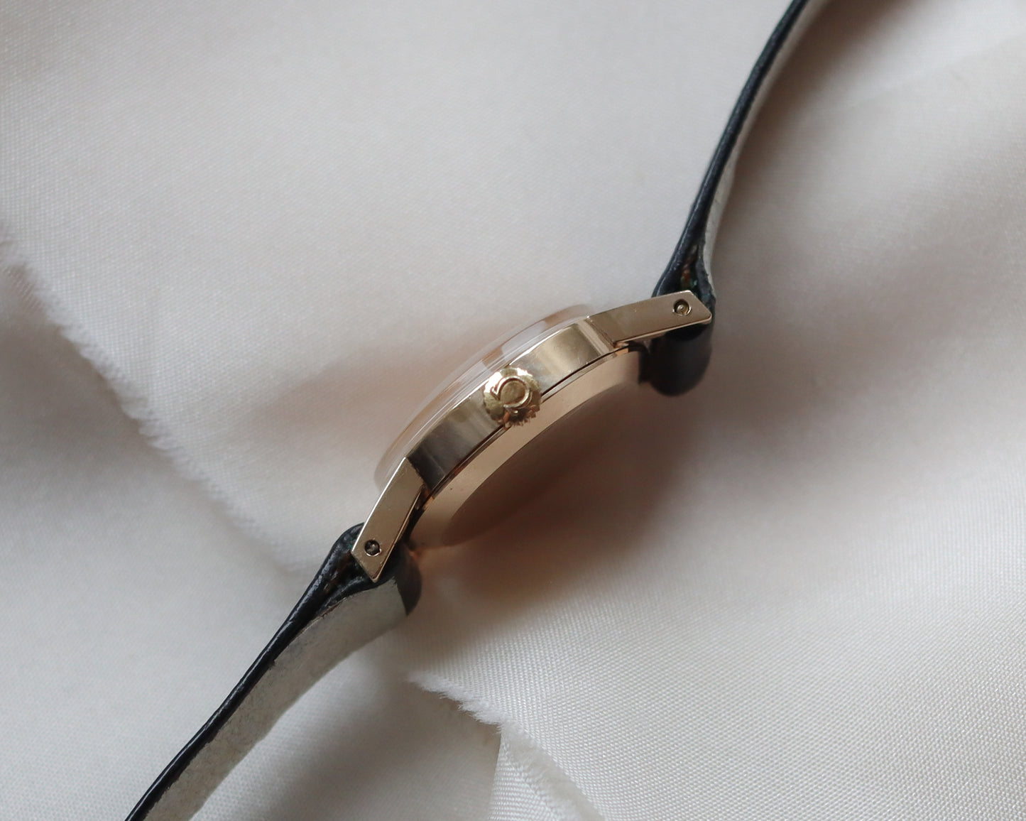 Classic 9ct gold leather strap Omega watch from 1978