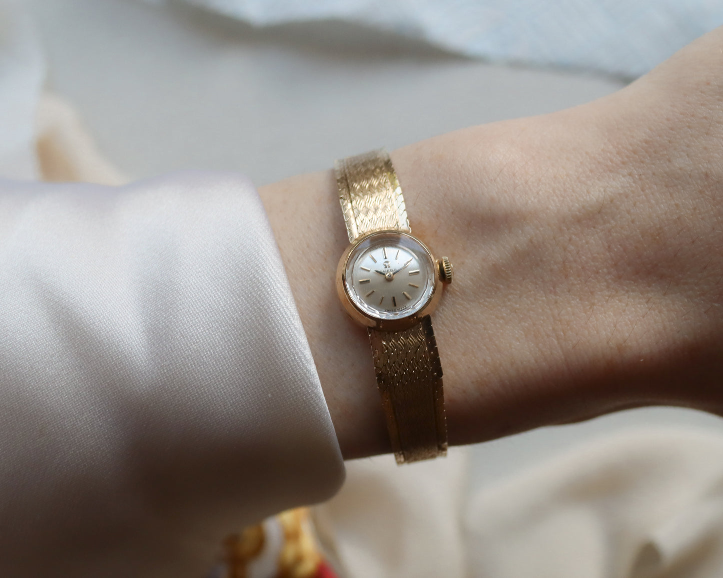 Vintage 9ct Gold Omega Ladies Wristwatch – 1966