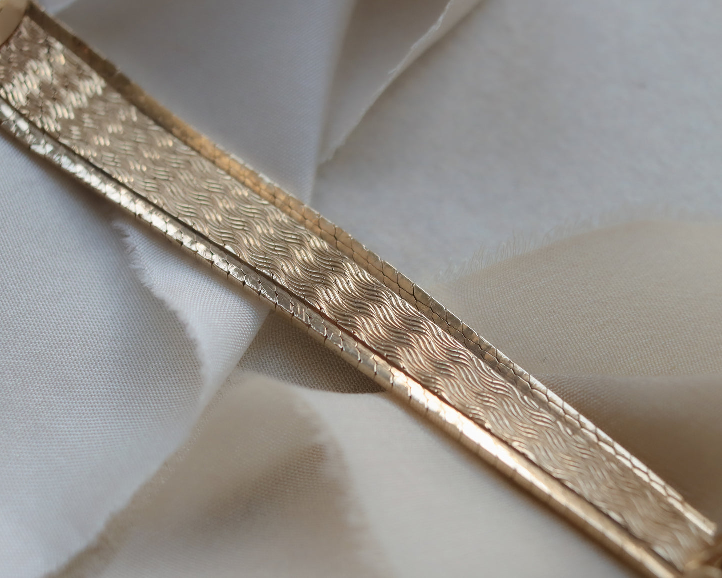 Vintage 9ct Gold Omega Ladies Wristwatch – 1966