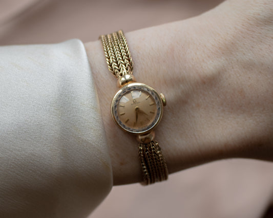 Vintage Omega Ladies Dress Watch With Wheat Link Strap - 1960
