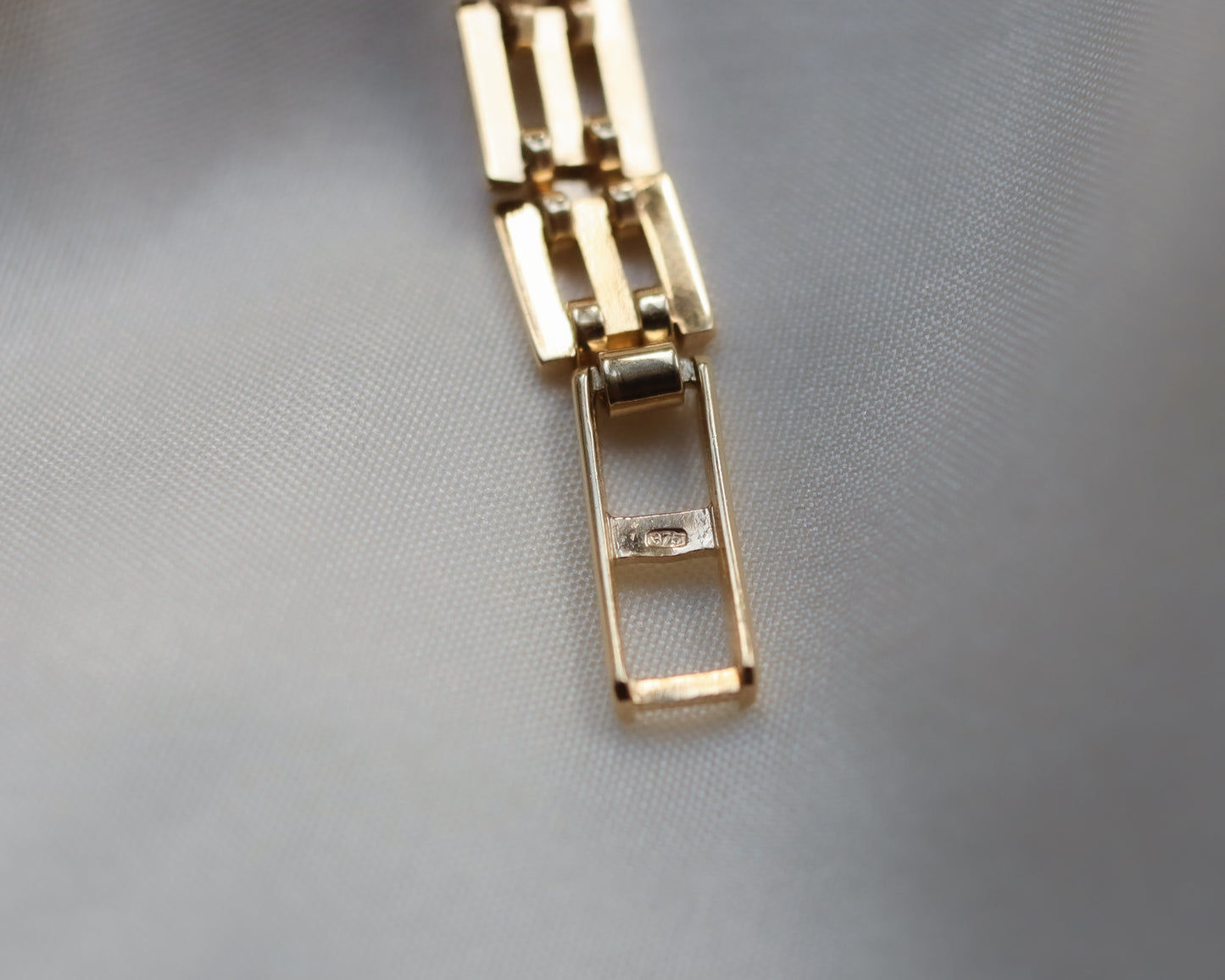 Vintage Rolex Ladies’ 9ct Gold Wristwatch - c. late 1940