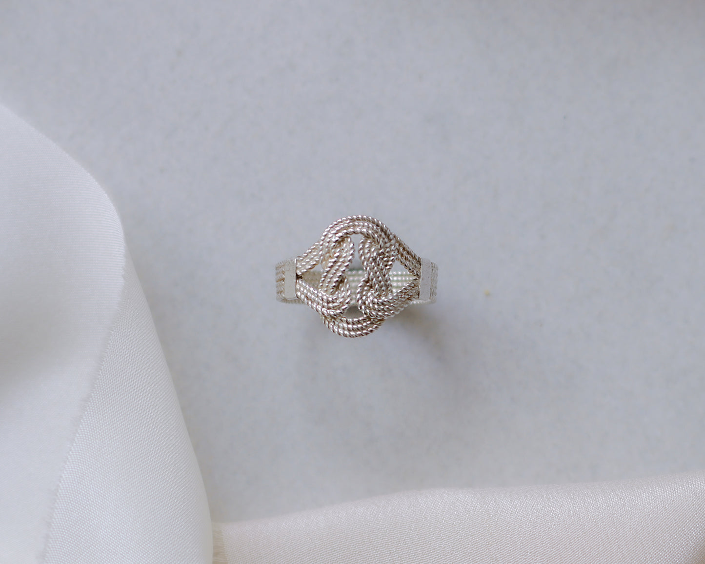 Vintage silver knot ring in UK M 1/2