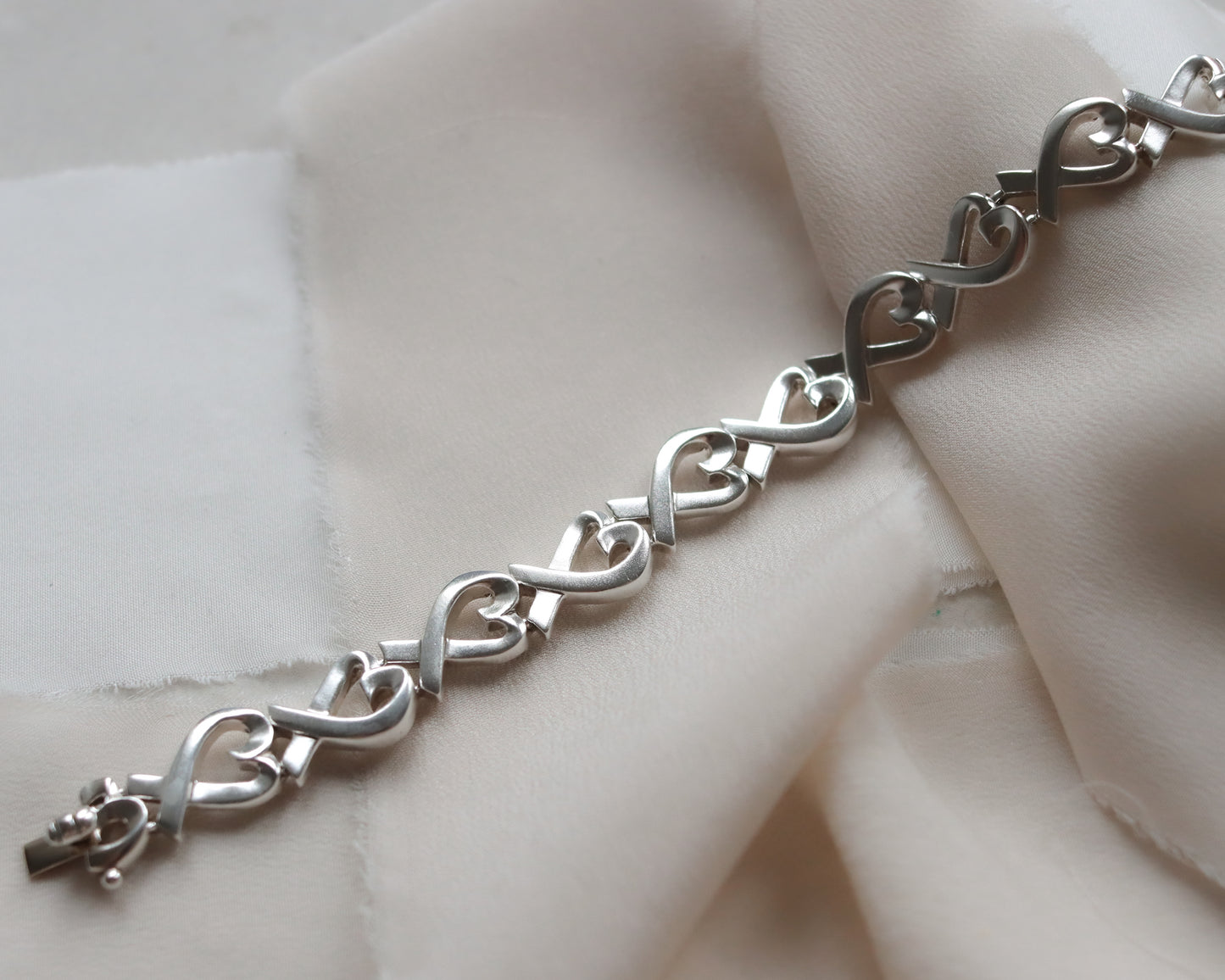 Tiffany & Co. Paloma Picasso love heart link bracelet