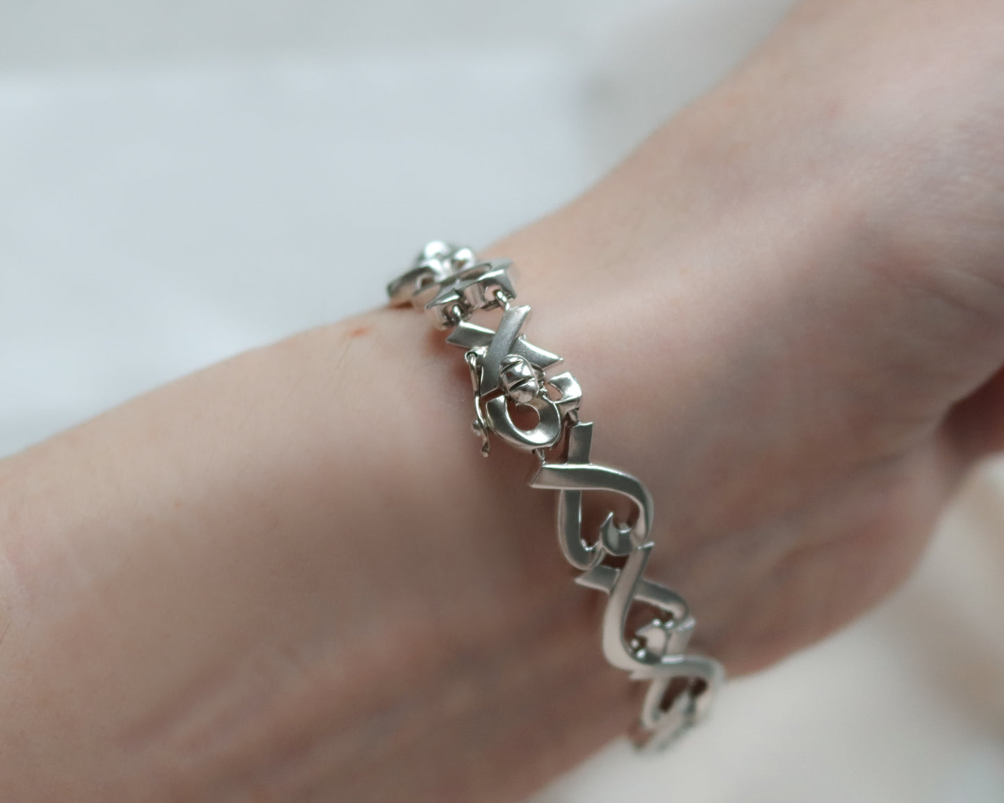 Tiffany & Co. Paloma Picasso love heart link bracelet