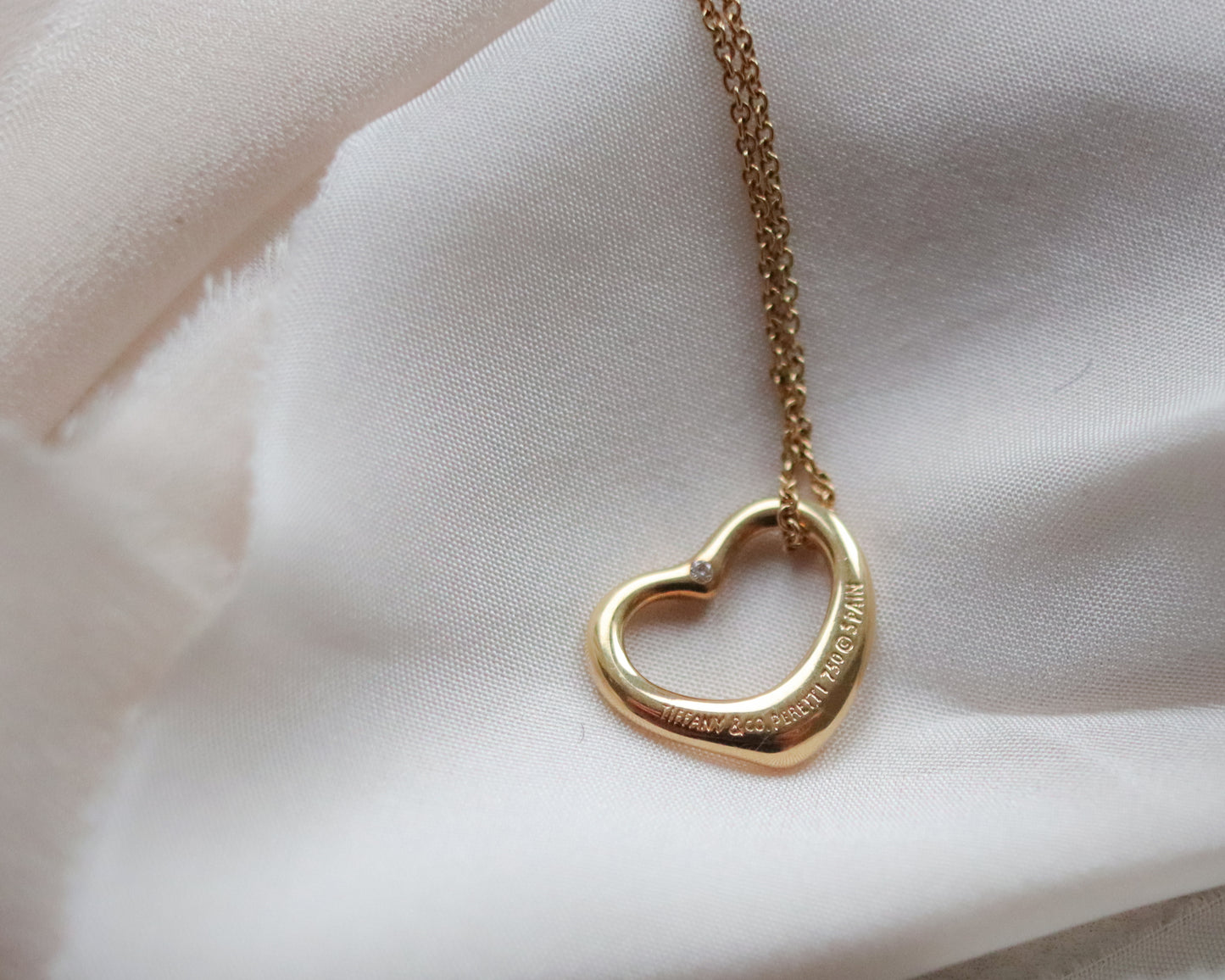 Tiffany & Co. Elsa Peretti 18ct Yellow Gold Open Heart Diamond Necklace – 16″ circa 1998