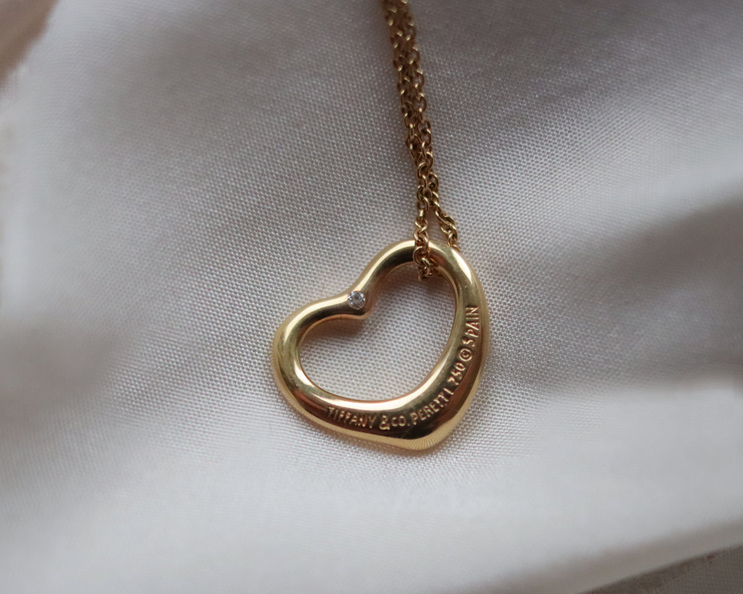 Tiffany & Co. Elsa Peretti 18ct Yellow Gold Open Heart Diamond Necklace – 16″ circa 1998