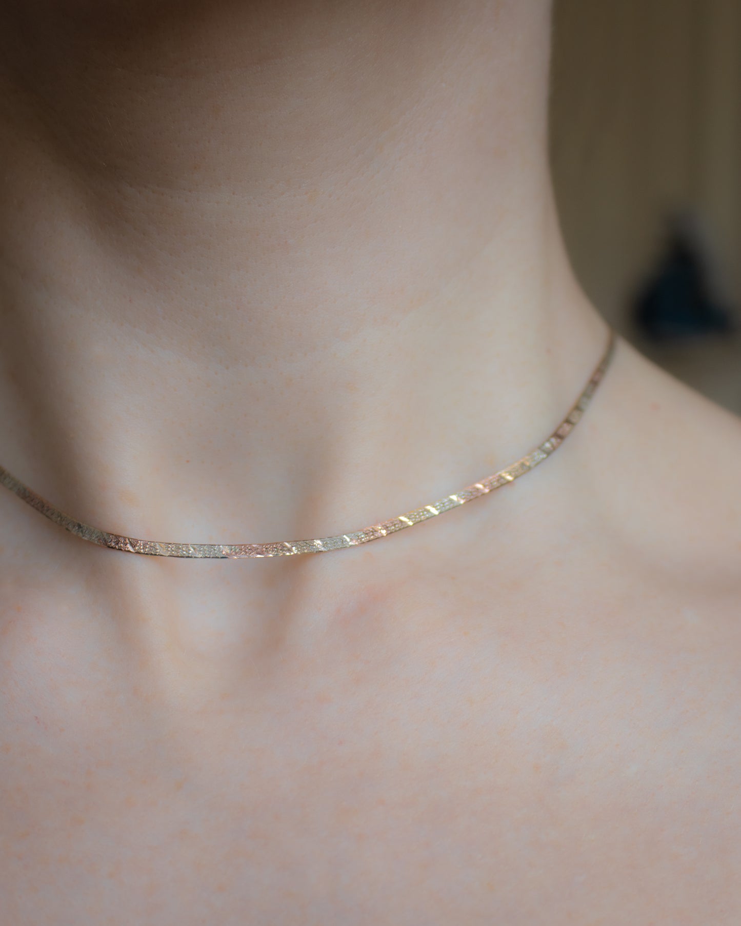 Vintage 9ct tri-gold herringbone necklace chain
