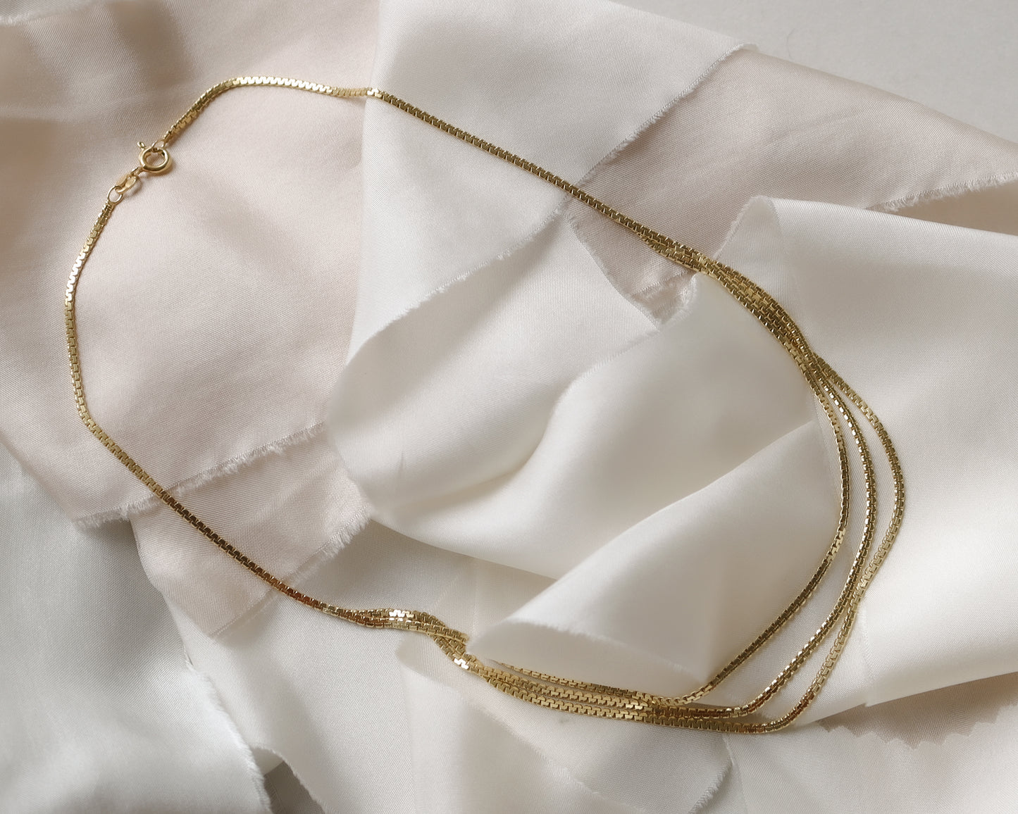 9ct yellow gold triple boston link necklace