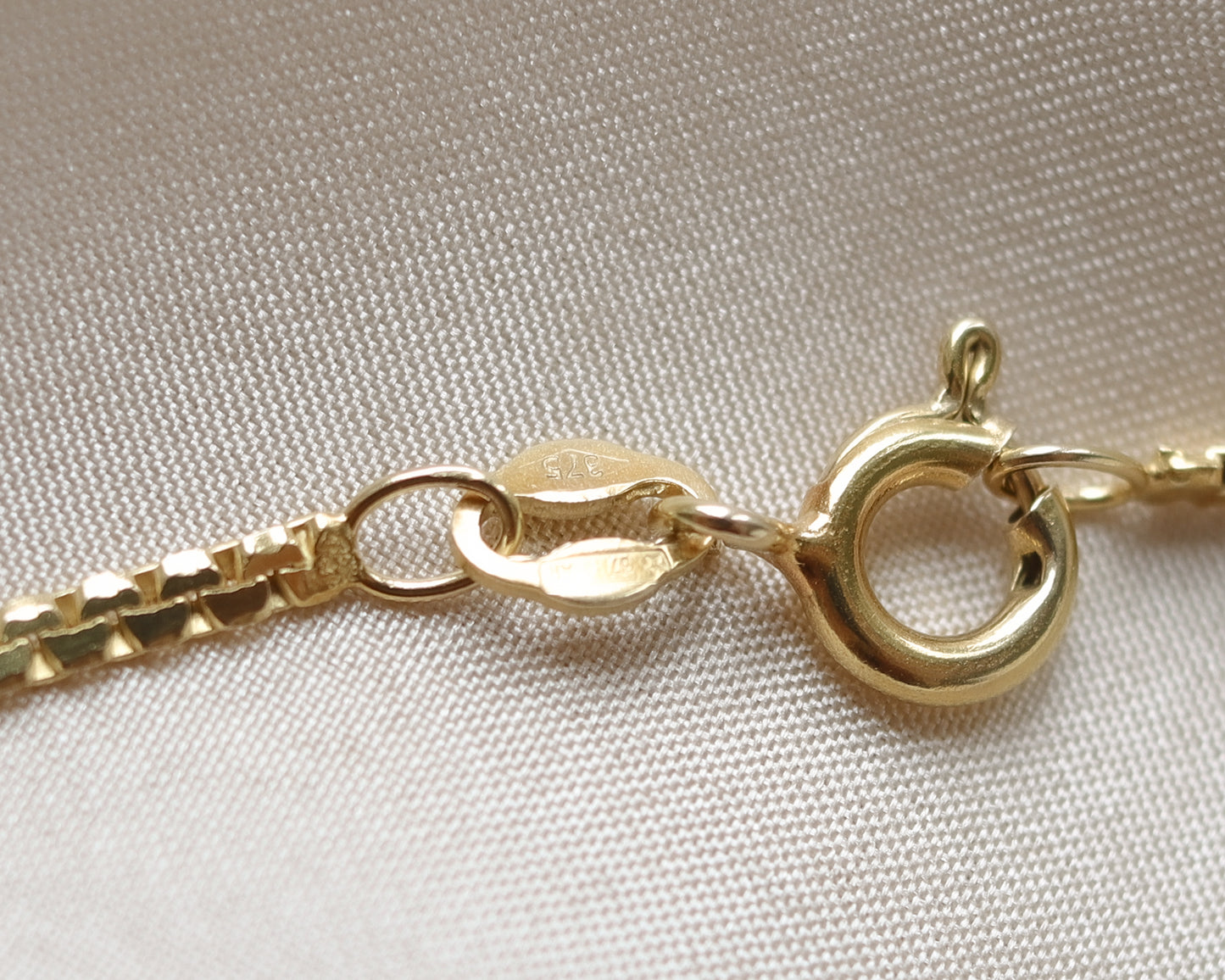9ct yellow gold triple boston link necklace